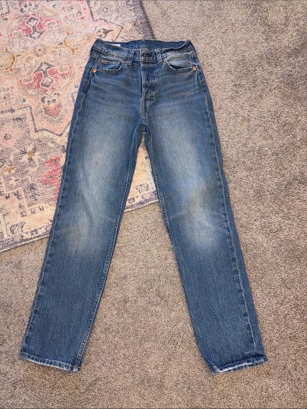 GAP Women's High-Rise Jeans in Medium Blue Wash